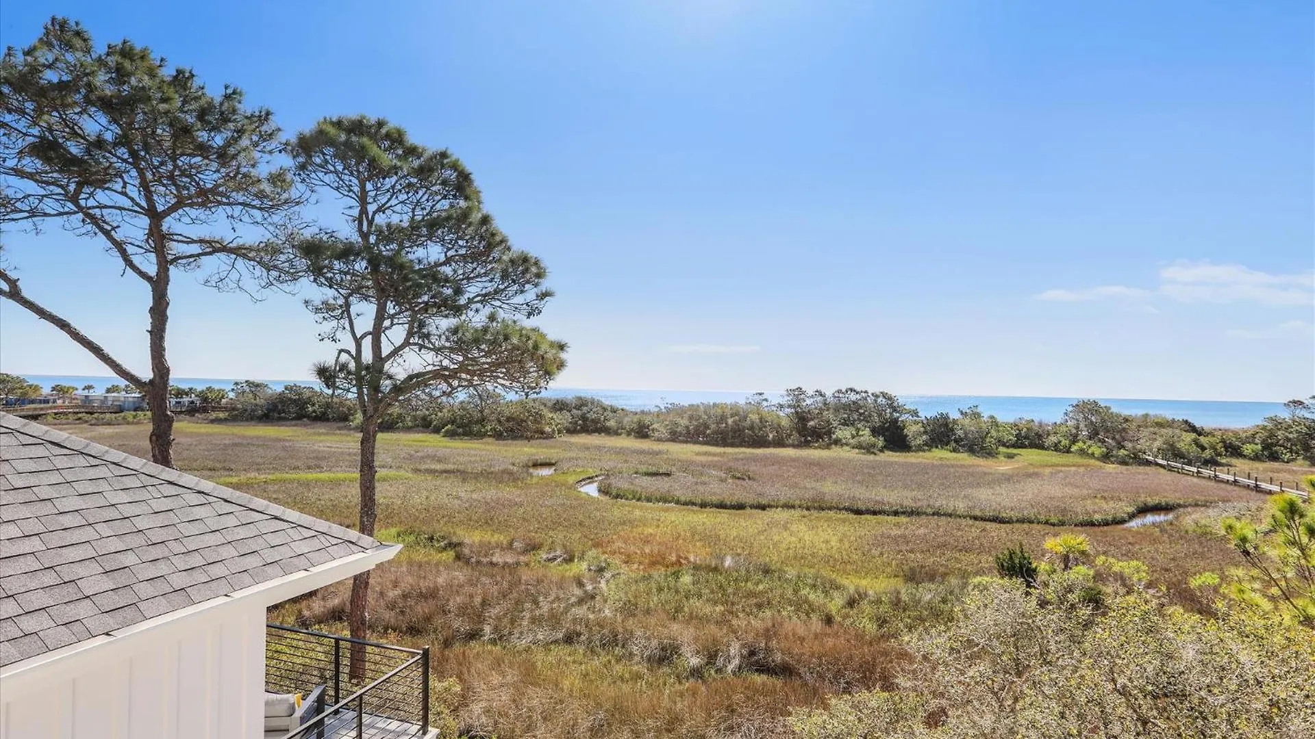 Luxurious 7-Bedroom Retreat At Burkes Beach, Hilton Head Island